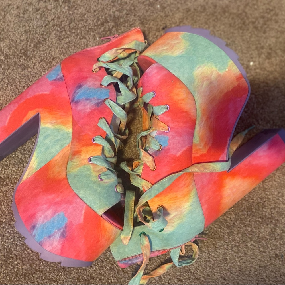 Tie dye peep toe laces up platform sandal